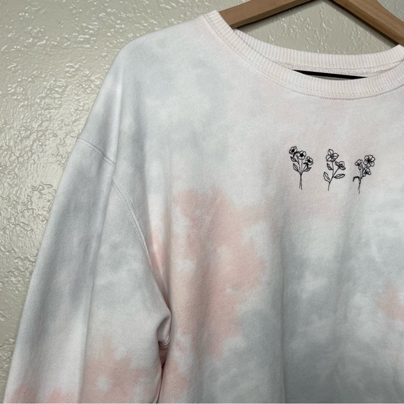 Hollister Cropped Embroidered Tie Dye Crewneck Long Sleeve Floral - Picture 6 of 12